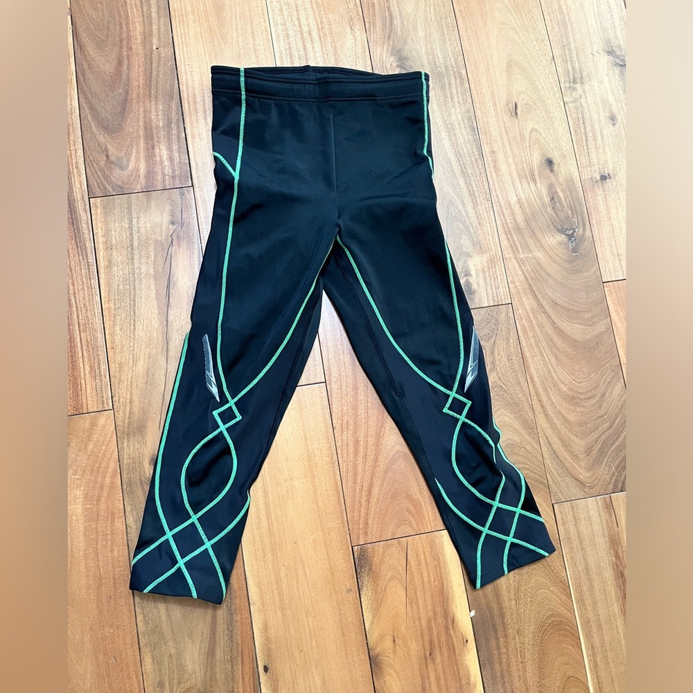 CW-X compression Capris